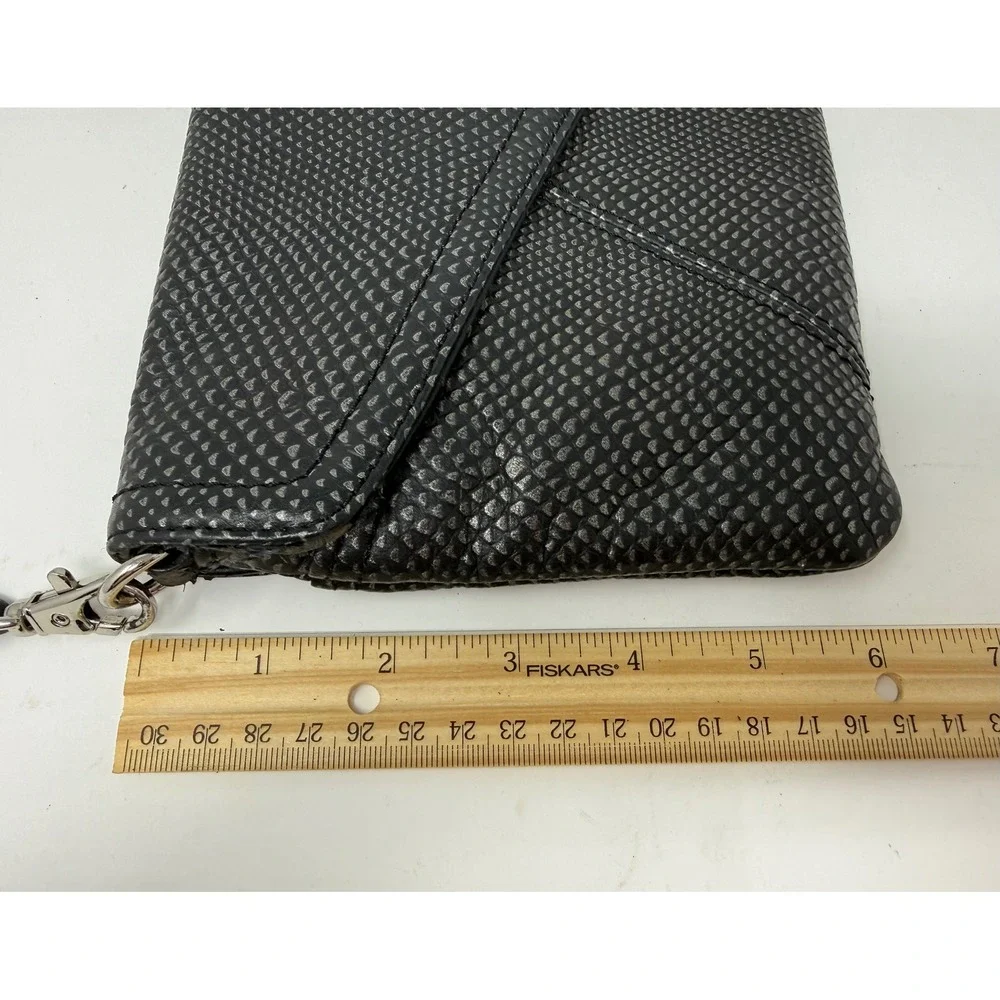 Tignanello Black Snakeskin Embossed Leather Crossbody Envelope‎ Clutch Bag